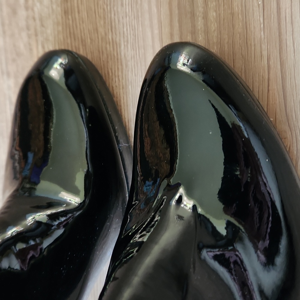 Stuart Weitzman Heels - Picture 2 of 7